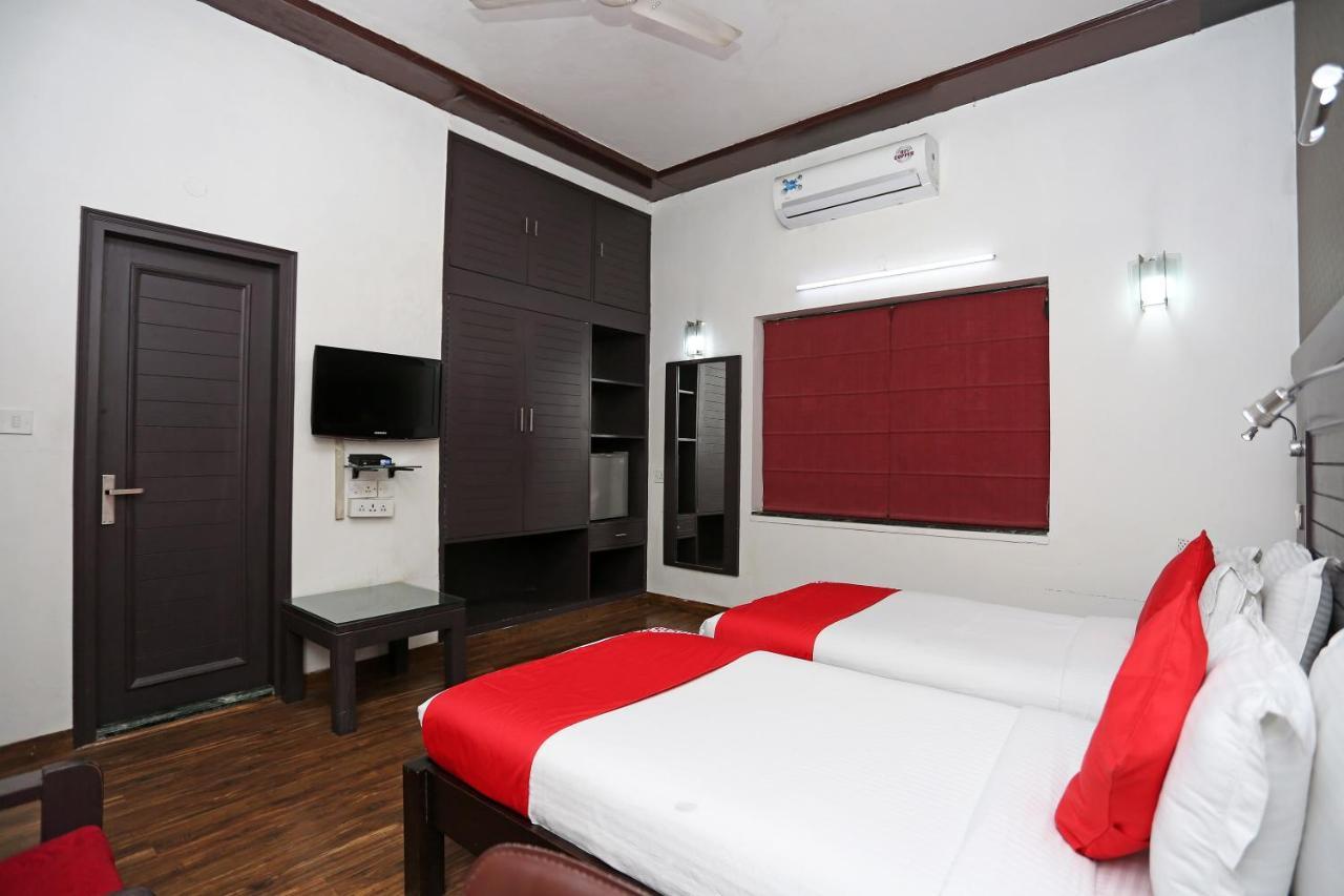 Hotel Chalet Nueva Delhi Exterior foto