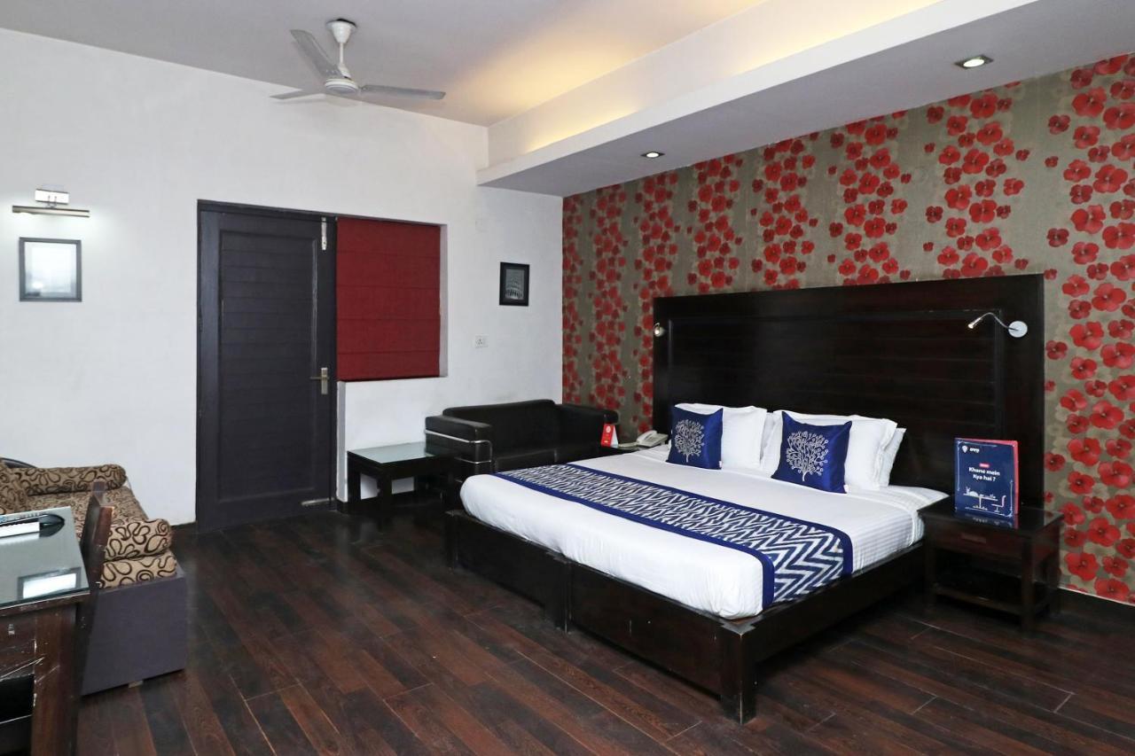 Hotel Chalet Nueva Delhi Exterior foto